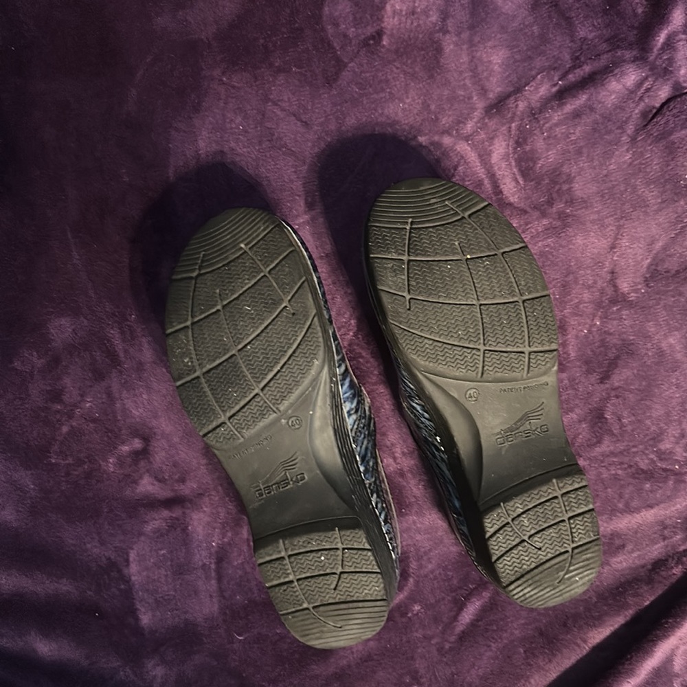 Blue Marble Designed Dansko Work Clogs - image 4